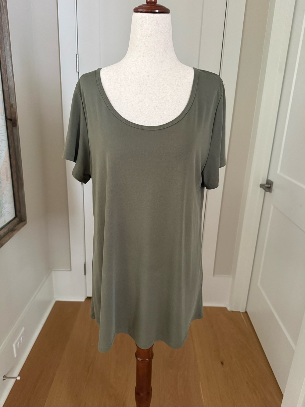 Lularoe Olive Green Scoop Neck Short Sleeve Top Large